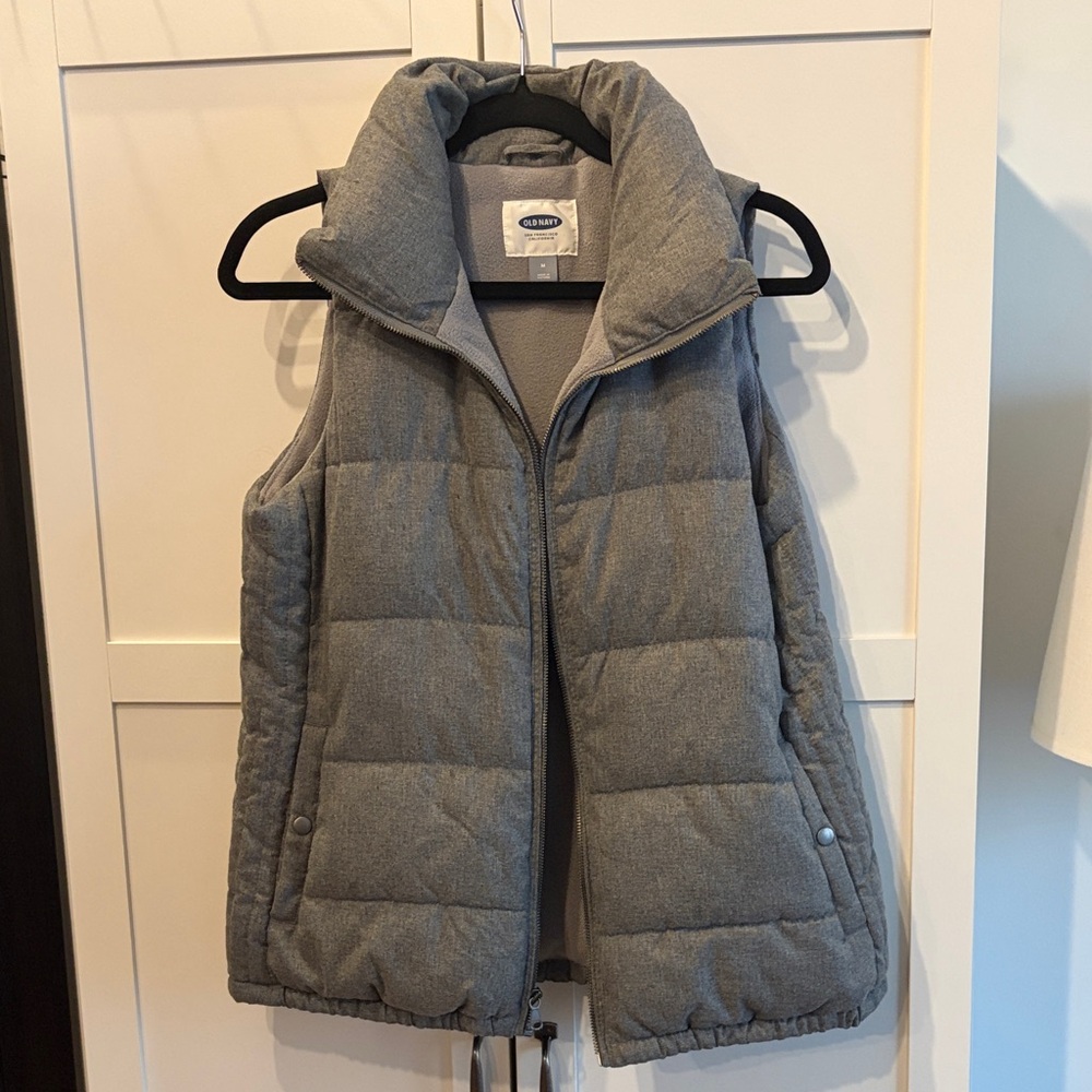 Old Navy Charcoal Puffer Vest